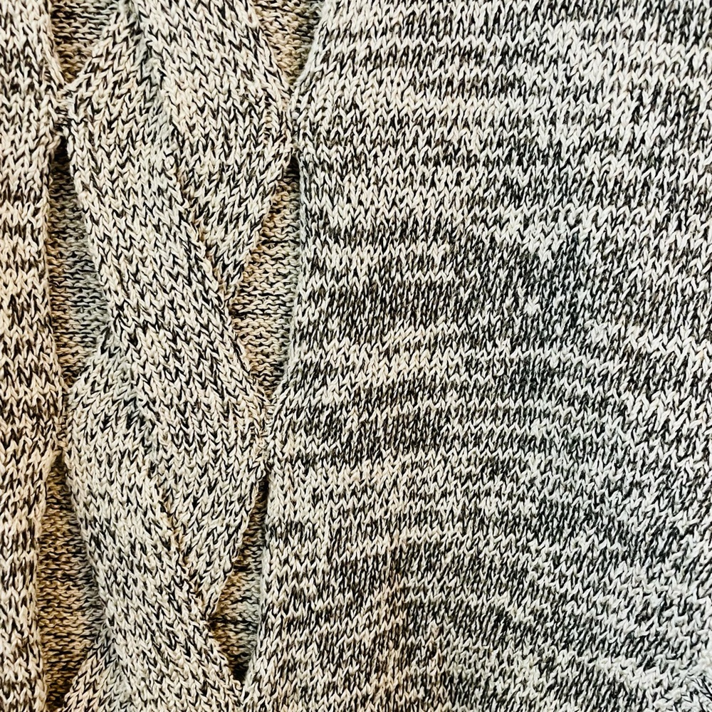 Cut-Out Sweater - Picture 4 of 5